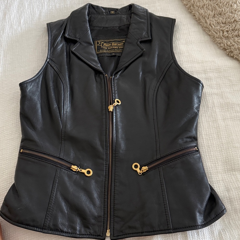 REM Garson genuine leather vest